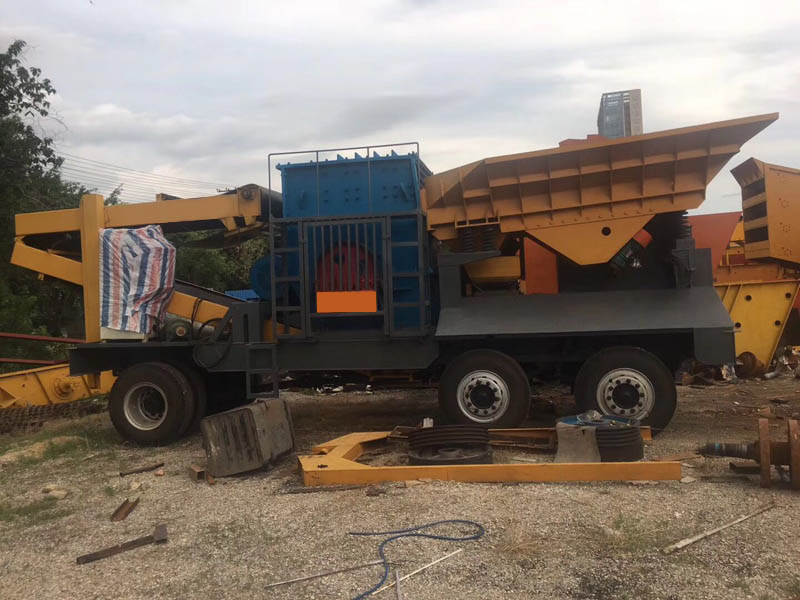 輪胎式移動(dòng)破碎站