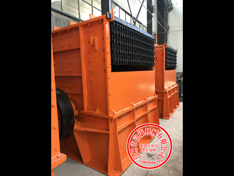 移動(dòng)破碎機(jī)廠家